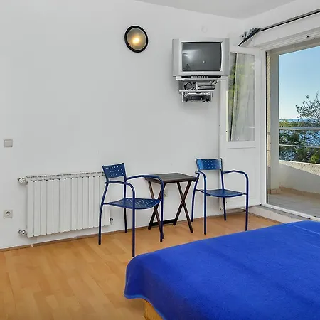 Triple Uvala Pokrivenik 2069a 3* Split