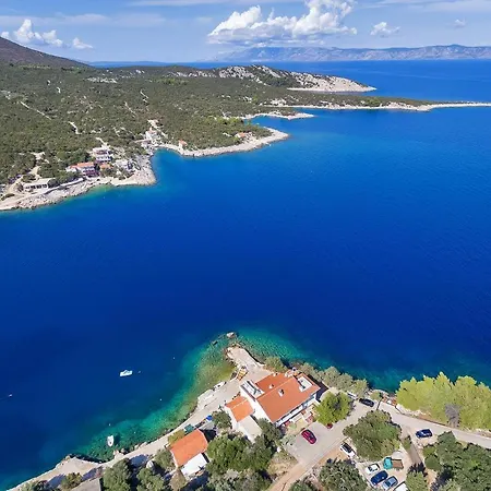 Pensjonat Triple Uvala Pokrivenik 2069a Split
